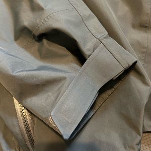 Men's Arc'teryx Dark Grey Wind breaker